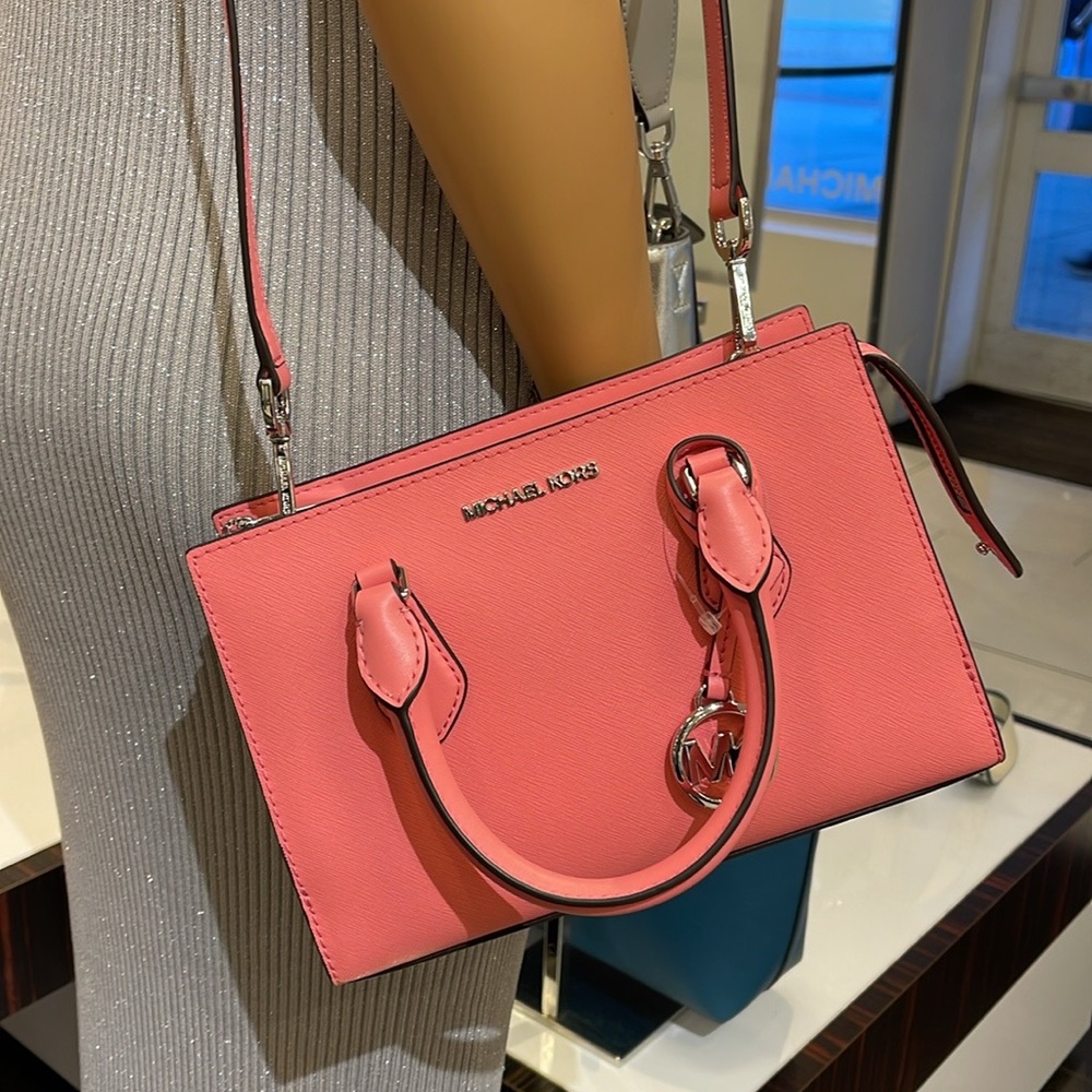 MICHAEL KORS
Sheila Small Faux Saffiano Leather Satchel
Tea Rose 
NWT